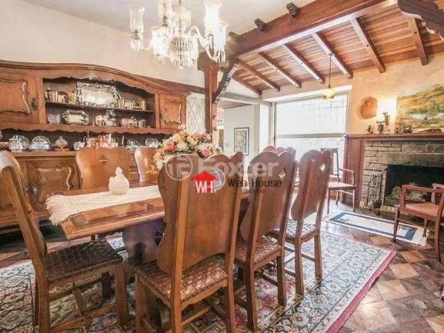 Casa / Sobrado para Venda em Porto Alegre/RS Rio Branco 5 Quartos
