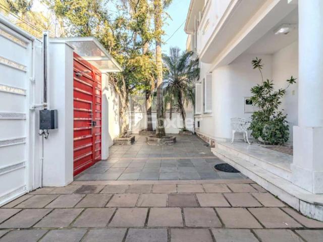 Casa / Sobrado para Venda em Porto Alegre/RS Rio Branco 5 Quartos