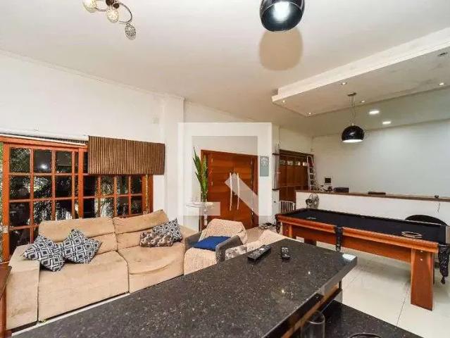 Casa / Sobrado para Venda em Porto Alegre/RS Rubem Berta 5 Quartos