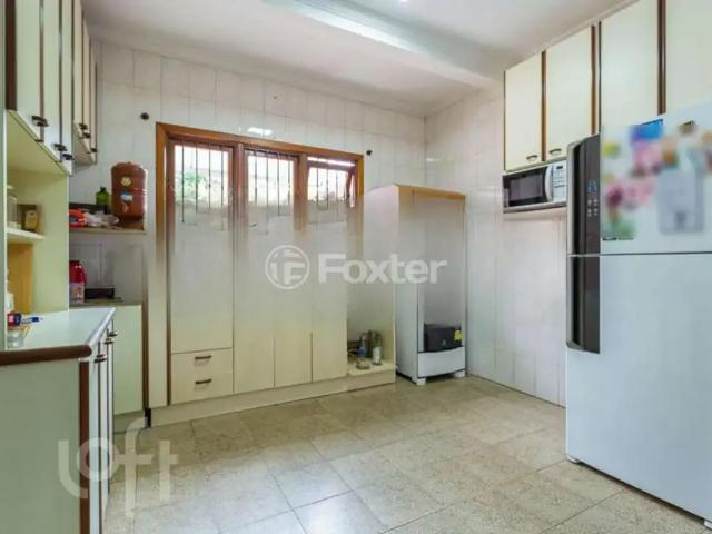 Casa / Sobrado para Venda em Porto Alegre/RS Rubem Berta 5 Quartos