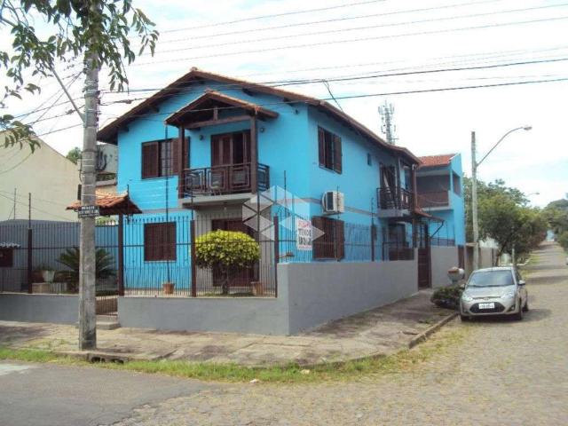 Casa / Sobrado para Venda em Porto Alegre/RS Rubem Berta 3 Quartos