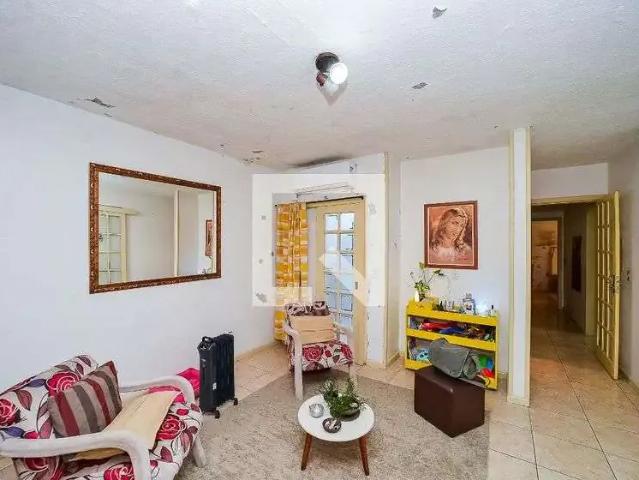 Casa / Sobrado para Venda em Porto Alegre/RS Rubem Berta 3 Quartos