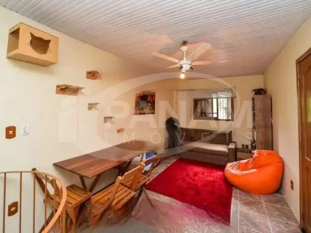 Casa / Sobrado para Venda em Porto Alegre/RS Rubem Berta 3 Quartos