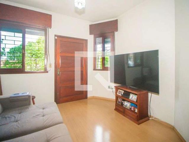 Casa / Sobrado para Venda em Porto Alegre/RS Rubem Berta 3 Quartos
