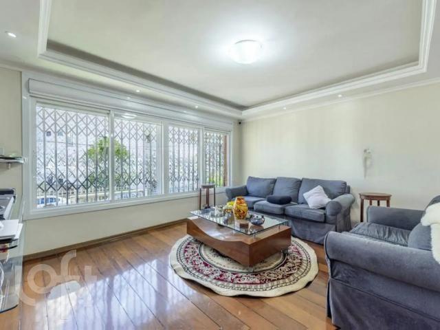 Casa / Sobrado para Venda em Porto Alegre/RS São João 4 Quartos