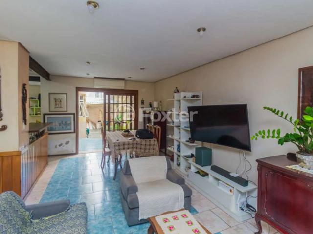 Casa / Sobrado para Venda em Porto Alegre/RS São João 4 Quartos