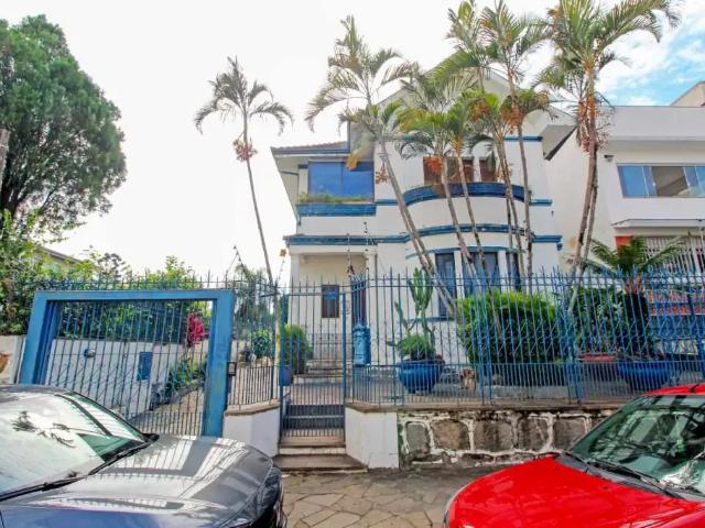 Casa / Sobrado para Venda em Porto Alegre/RS São João 4 Quartos