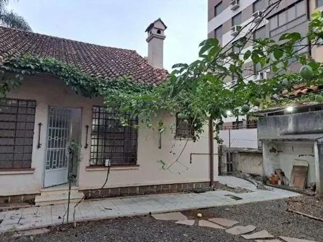 Casa / Sobrado para Venda em Porto Alegre/RS São João 4 Quartos