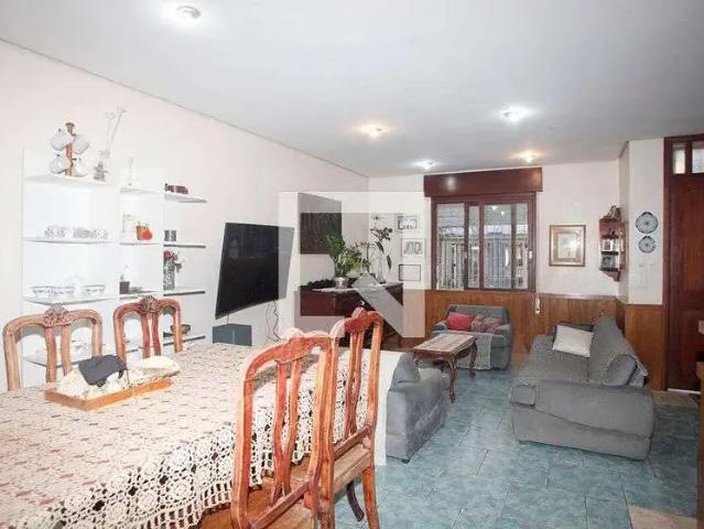 Casa / Sobrado para Venda em Porto Alegre/RS São João 4 Quartos
