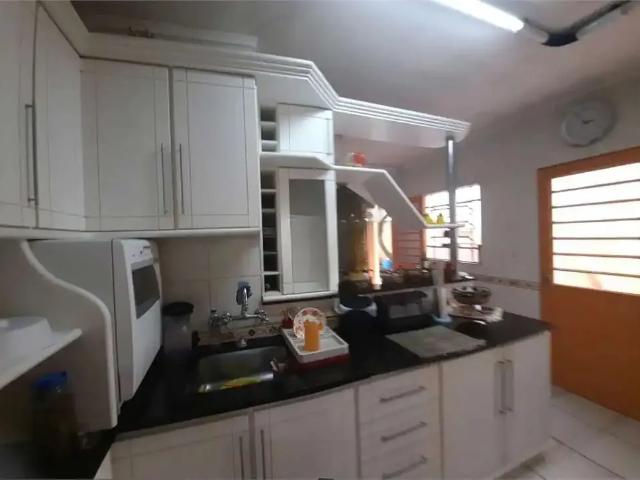 Casa / Sobrado para Venda em Porto Alegre/RS São João 5 Quartos