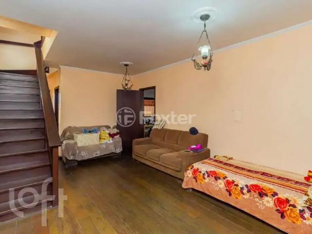 Casa / Sobrado para Venda em Porto Alegre/RS São João 6 Quartos