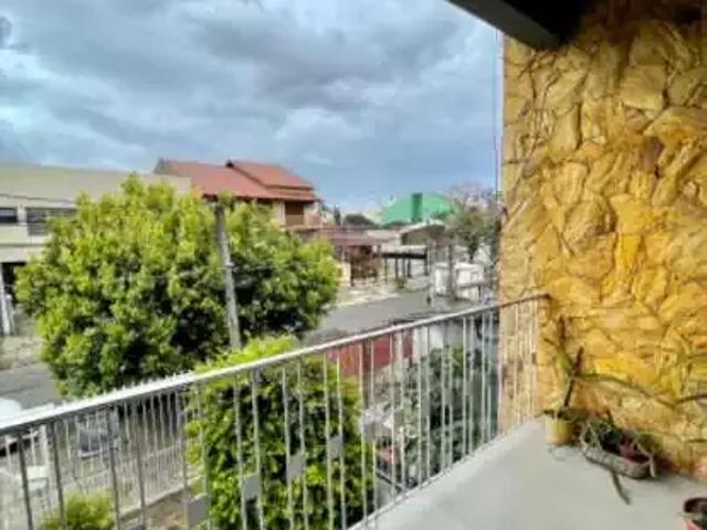 Casa / Sobrado para Venda em Porto Alegre/RS São João 2 Quartos