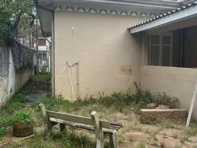 Casa / Sobrado para Venda em Porto Alegre/RS São João 2 Quartos