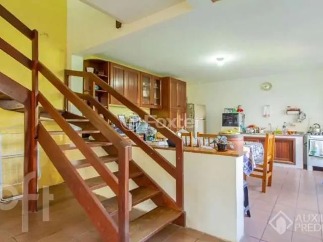 Casa / Sobrado para Venda em Porto Alegre/RS São João 2 Quartos