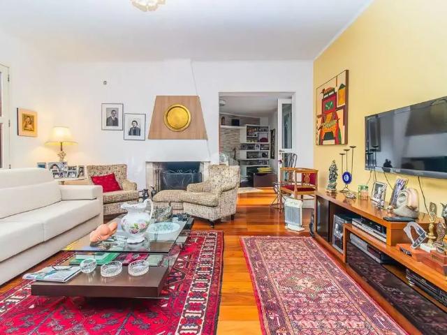 Casa / Sobrado para Venda em Porto Alegre/RS São João 3 Quartos