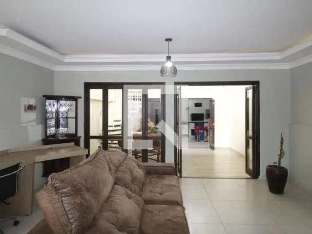 Casa / Sobrado para Venda em Porto Alegre/RS São João 3 Quartos