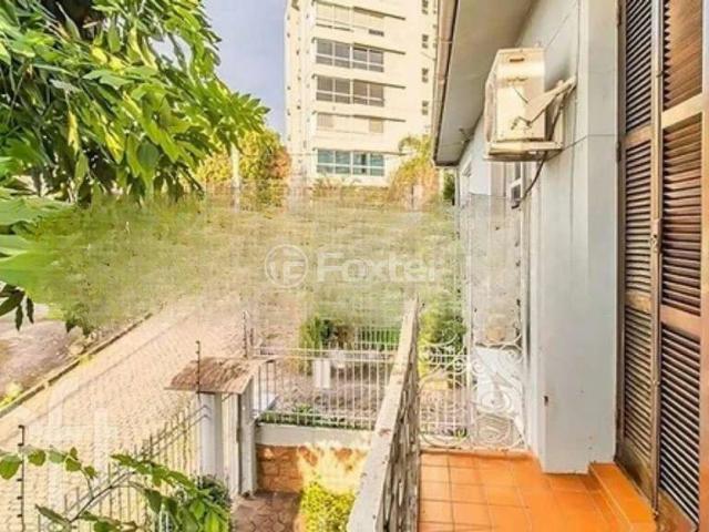 Casa / Sobrado para Venda em Porto Alegre/RS São João 3 Quartos