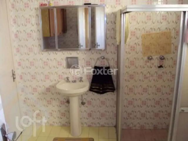 Casa / Sobrado para Venda em Porto Alegre/RS São João 3 Quartos