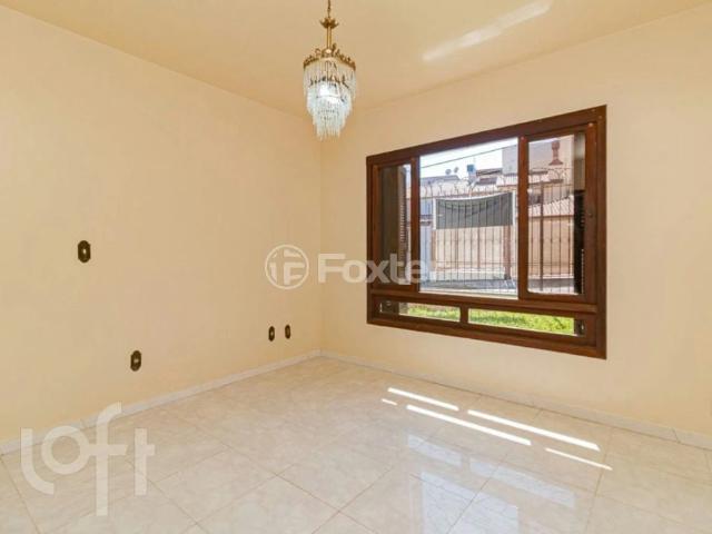 Casa / Sobrado para Venda em Porto Alegre/RS São João 3 Quartos