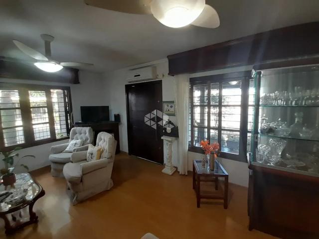 Casa / Sobrado para Venda em Porto Alegre/RS São Sebastião 2 Quartos