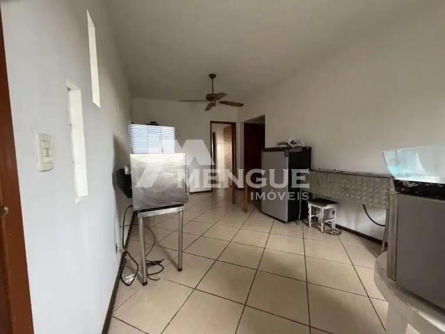 Casa / Sobrado para Venda em Porto Alegre/RS São Sebastião 2 Quartos