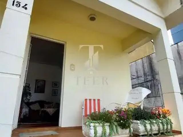 Casa / Sobrado para Venda em Porto Alegre/RS São Sebastião 2 Quartos