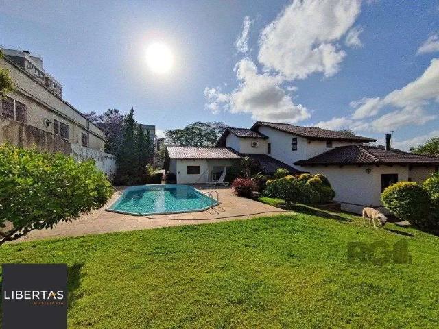 Casa / Sobrado para Venda em Porto Alegre/RS São Sebastião 3 Quartos