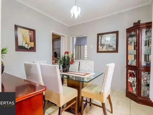 Casa / Sobrado para Venda em Porto Alegre/RS São Sebastião 3 Quartos