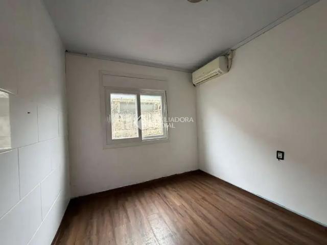 Casa / Sobrado para Venda em Porto Alegre/RS São Sebastião 3 Quartos