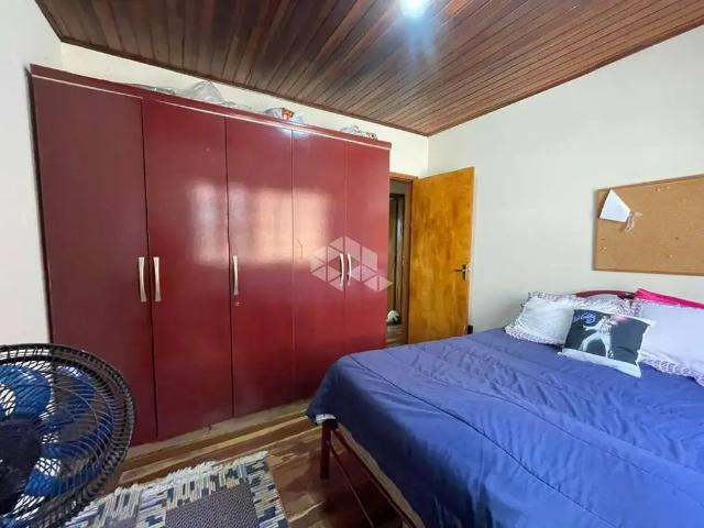 Casa / Sobrado para Venda em Porto Alegre/RS São Sebastião 3 Quartos