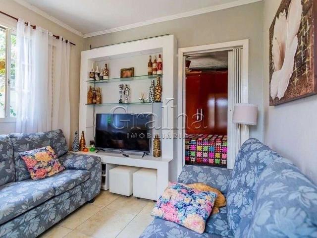 Casa / Sobrado para Venda em Porto Alegre/RS São Sebastião 3 Quartos
