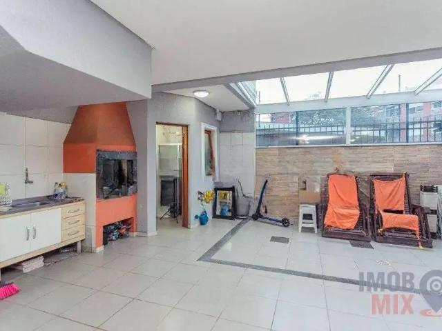 Casa / Sobrado para Venda em Porto Alegre/RS São Sebastião 3 Quartos