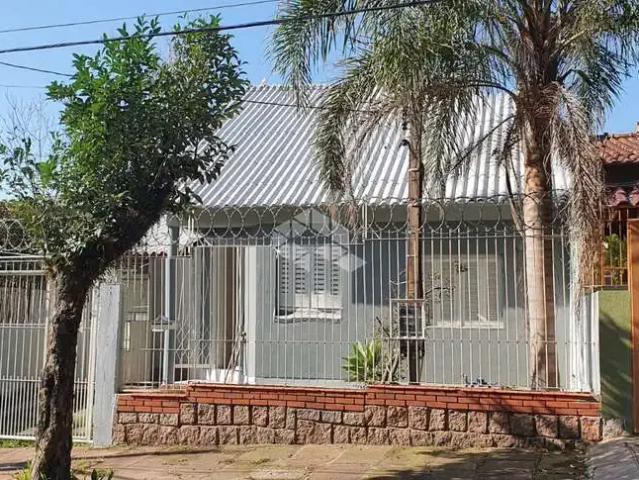 Casa / Sobrado para Venda em Porto Alegre/RS São Sebastião 3 Quartos
