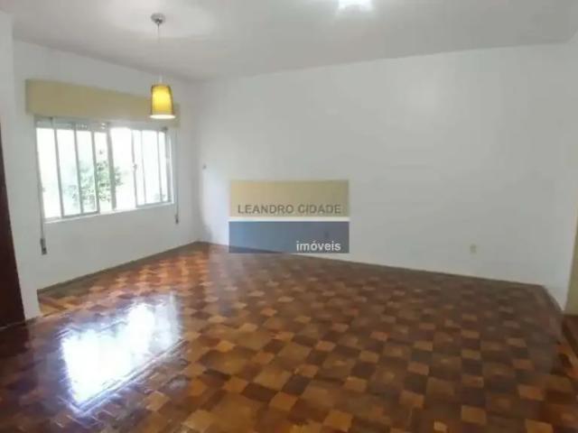 Casa / Sobrado para Venda em Porto Alegre/RS São Sebastião 3 Quartos