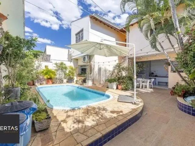 Casa / Sobrado para Venda em Porto Alegre/RS São Sebastião 3 Quartos