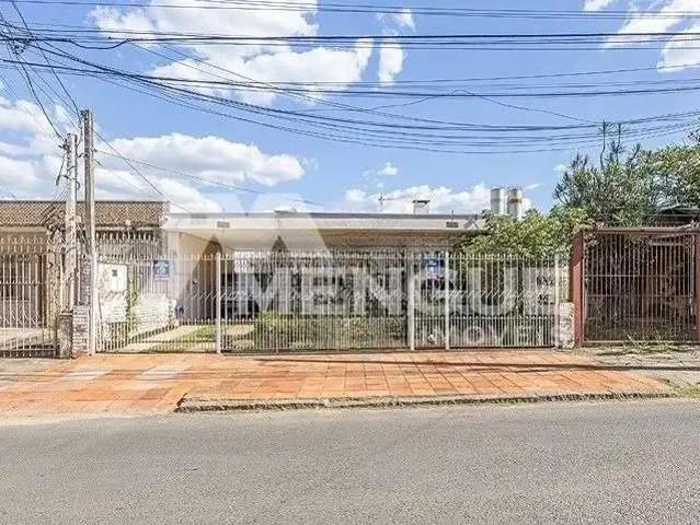 Casa / Sobrado para Venda em Porto Alegre/RS São Sebastião 3 Quartos
