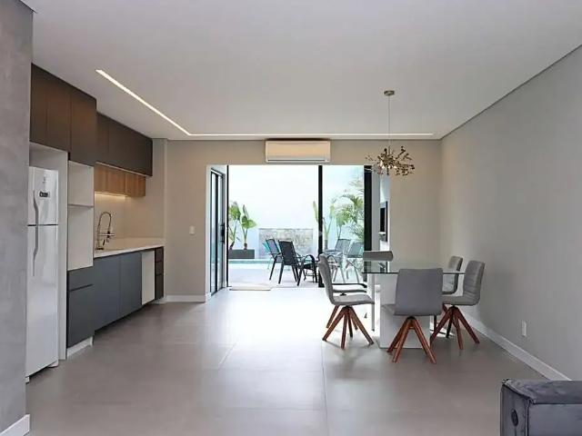 Casa / Sobrado para Venda em Porto Alegre/RS São Sebastião 3 Quartos