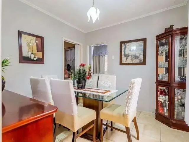 Casa / Sobrado para Venda em Porto Alegre/RS São Sebastião 3 Quartos