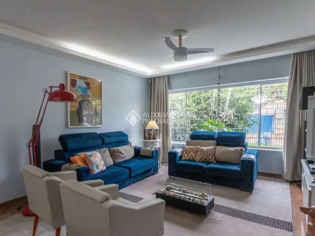 Casa / Sobrado para Venda em Porto Alegre/RS São Sebastião 3 Quartos