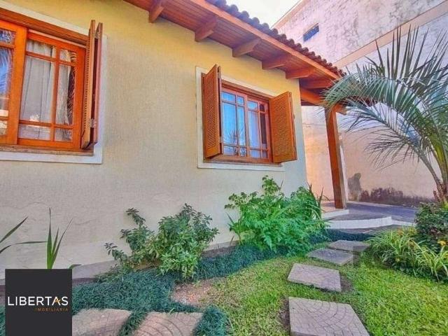 Casa / Sobrado para Venda em Porto Alegre/RS São Sebastião 3 Quartos