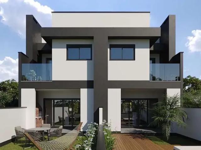 Casa / Sobrado para Venda em Porto Alegre/RS São Sebastião 3 Quartos