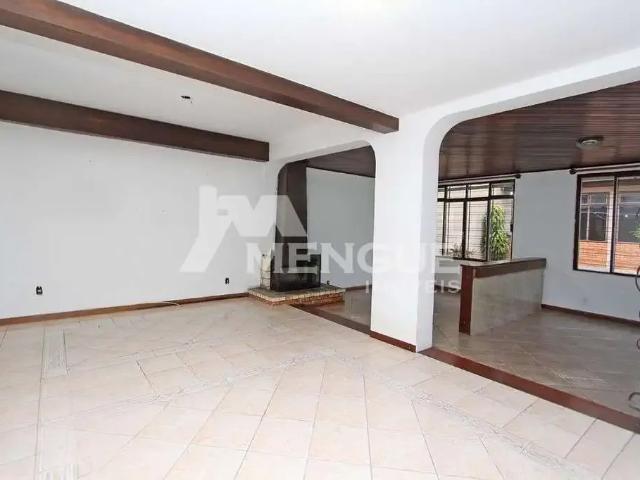 Casa / Sobrado para Venda em Porto Alegre/RS São Sebastião 4 Quartos
