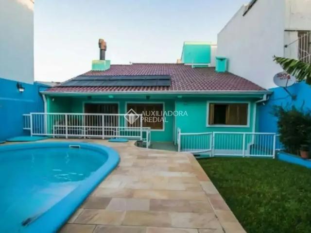Casa / Sobrado para Venda em Porto Alegre/RS São Sebastião 4 Quartos