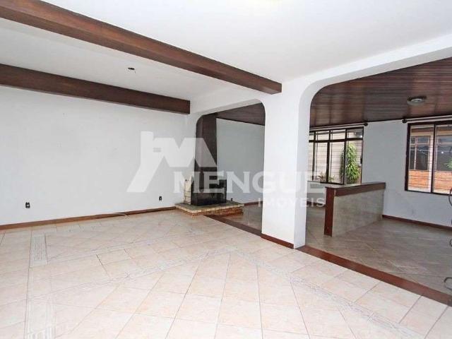Casa / Sobrado para Venda em Porto Alegre/RS São Sebastião 4 Quartos