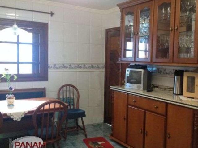 Casa / Sobrado para Venda em Porto Alegre/RS São Sebastião 4 Quartos