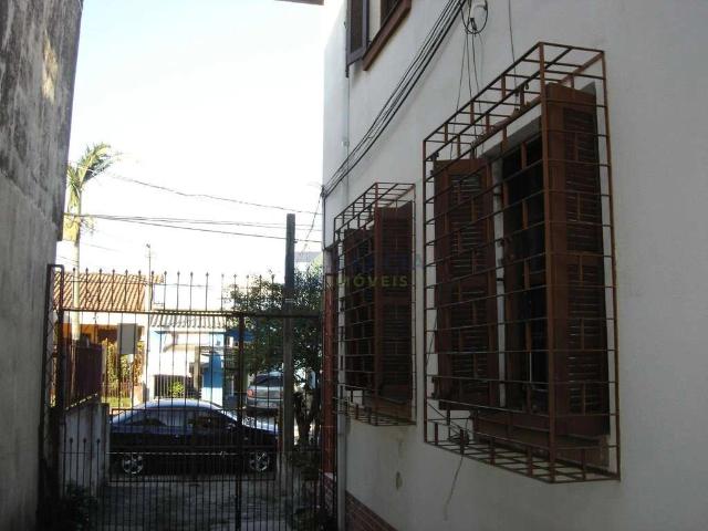 Casa / Sobrado para Venda em Porto Alegre/RS São Sebastião 4 Quartos