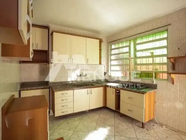 Casa / Sobrado para Venda em Porto Alegre/RS São Sebastião 5 Quartos