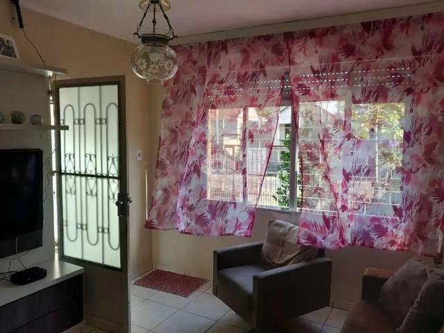Casa / Sobrado para Venda em Porto Alegre/RS São Sebastião 5 Quartos