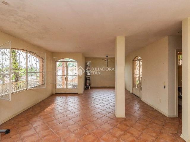 Casa / Sobrado para Venda em Porto Alegre/RS Santa Tereza 4 Quartos