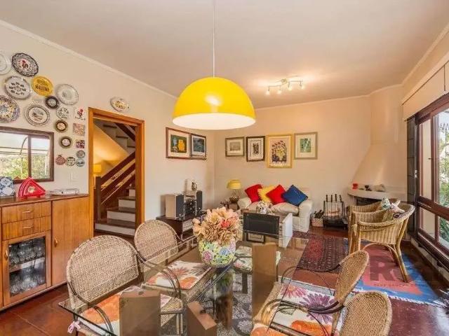 Casa / Sobrado para Venda em Porto Alegre/RS Santa Tereza 4 Quartos